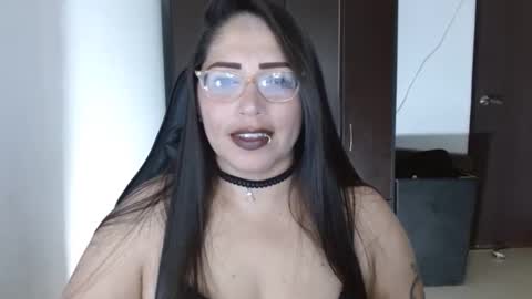 Natasha Smithe  online show from October 23, 2025, 9:57 pm