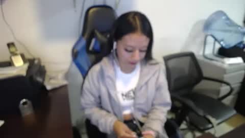 Snapshot of natashax_hot chatting on February 8, 2025, 3:10 pm Natashax online show from February 8, 2025, 3:10 pm