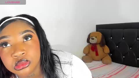Snapshot of natassha_brown chatting on February 25, 2025, 10:37 am Natassha online show from February 25, 2025, 10:37 am