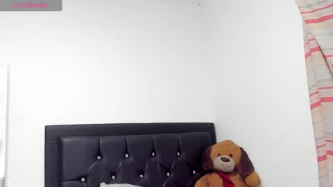 Snapshot of natassha_brown chatting on March 12, 2025, 12:10 am Natassha online show from March 12, 2025, 12:10 am