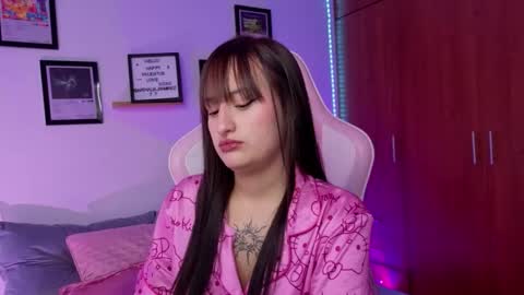 Snapshot of nathalia_ramirez_ chatting on February 19, 2026, 7:04 am Nathalia Ramirez online show from February 19, 2026, 7:04 am