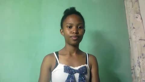 nathalie004 online show from October 20, 2025, 5:19 am