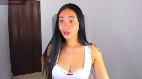 Snapshot of nathalie_rose chatting on June 11, 2026, 4:49 pm Nathalie online show from June 11, 2026, 4:49 pm