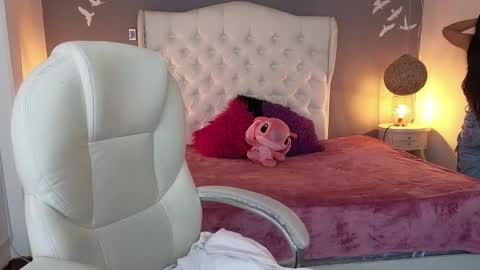 nathaly_blue online show from December 3, 2024, 7:33 pm