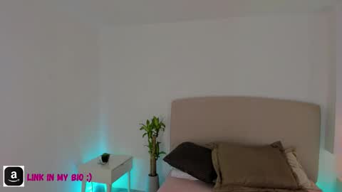 Snapshot of nathalyn05 chatting on February 27, 2026, 10:48 am NATHALY online show from February 27, 2026, 10:48 am