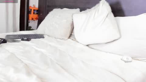 nathalyrae41 online show from December 26, 2024, 11:03 pm