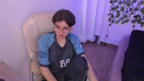 nathalyy_ds online show from October 15, 2025, 8:42 pm