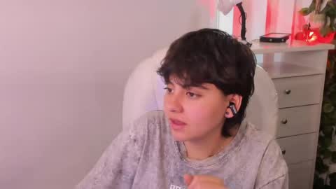 nathalyy_ds online show from May 28, 2026, 4:59 pm