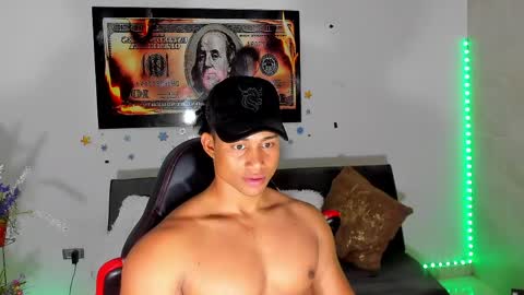Snapshot of nathan_sexy247 chatting on May 7, 2026, 2:17 am Nathan online show from May 7, 2026, 2:17 am