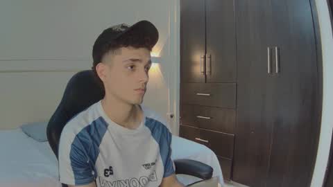 nathan_shimmer online show from December 21, 2025, 9:55 pm