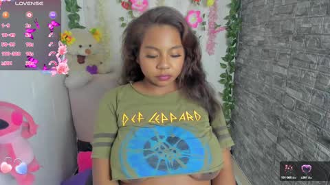 Snapshot of nathasha_jhonsom_ chatting on February 18, 2025, 7:43 am Naty online show from February 18, 2025, 7:43 am