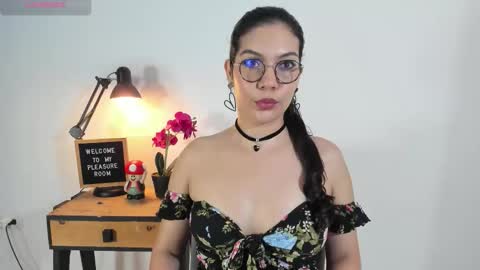 Natty Trainor online show from February 12, 2026, 10:05 pm