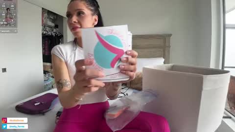 NATTY FIERROS online show from September 18, 2025, 7:38 pm