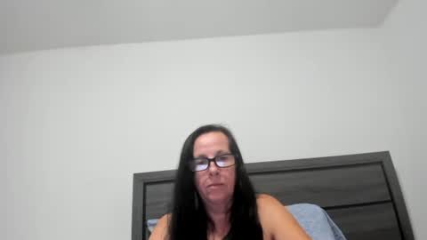Snapshot of naturalpeachgoddess chatting on September 27, 2025, 3:44 am Natural Peach Goddess online show from September 27, 2025, 3:44 am