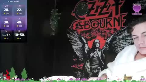 Snapshot of naturesbest951 chatting on November 6, 2025, 5:08 am NATURESBEST online show from November 6, 2025, 5:08 am