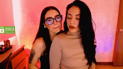 Snapshot of natval_ chatting on December 19, 2024, 2:02 pm Natalia Valeria online show from December 19, 2024, 2:02 pm