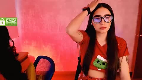 Snapshot of natval_ chatting on December 22, 2024, 11:22 am Natalia Valeria online show from December 22, 2024, 11:22 am