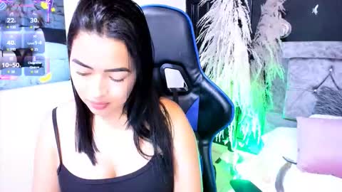 Snapshot of naty_07 chatting on December 2, 2025, 10:38 pm Natalia online show from December 2, 2025, 10:38 pm