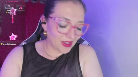Snapshot of naty__mature_ chatting on January 31, 2025, 3:52 am Nataly online show from January 31, 2025, 3:52 am