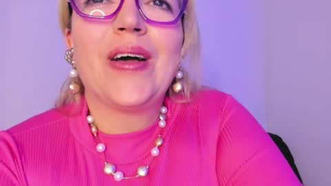 Snapshot of naty__mature_ chatting on October 21, 2025, 9:59 pm Nataly online show from October 21, 2025, 9:59 pm