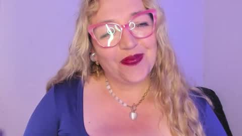 Snapshot of naty__mature_ chatting on October 27, 2025, 5:28 pm Nataly online show from October 27, 2025, 5:28 pm