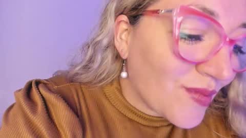 Snapshot of naty__mature_ chatting on November 7, 2025, 5:24 pm Nataly online show from November 7, 2025, 5:24 pm