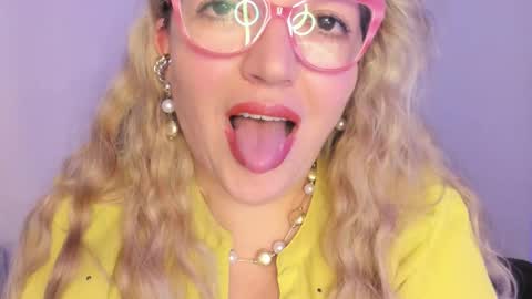 Nataly online show from December 16, 2025, 6:24 pm