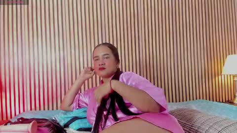 naty bustos online show from May 25, 2026, 12:05 am