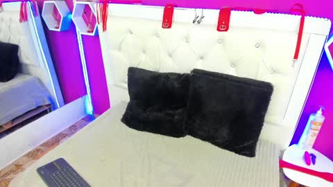 Snapshot of naty_dubois chatting on December 3, 2024, 7:54 am Naty online show from December 3, 2024, 7:54 am