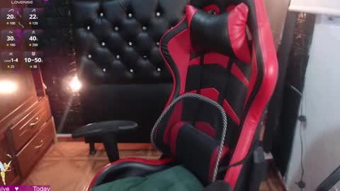 Snapshot of natykors_m_ chatting on October 24, 2025, 10:17 pm Sofia IG Natykors08 online show from October 24, 2025, 10:17 pm