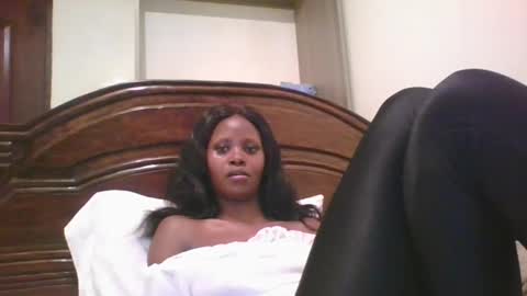 Snapshot of naughty_babe000 chatting on February 7, 2025, 11:03 pm alisha online show from February 7, 2025, 11:03 pm