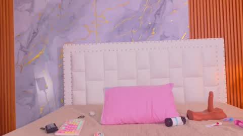 SASHA  online show from December 14, 2025, 7:29 pm