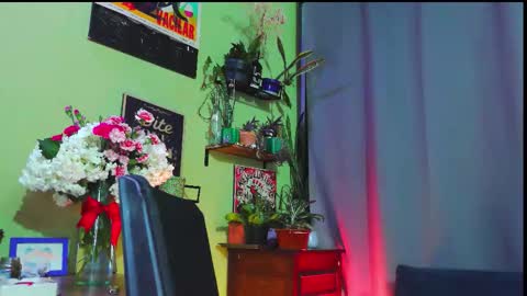 Em  please help me reach 100 thumbs up 3 online show from February 21, 2026, 5:52 am