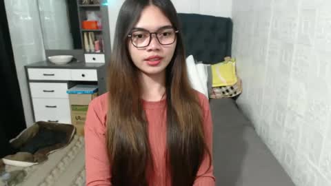 Snapshot of naughty_emmats chatting on December 2, 2024, 4:31 am emma online show from December 2, 2024, 4:31 am