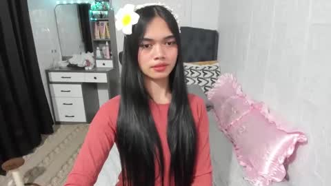 Snapshot of naughty_emmats chatting on December 23, 2024, 7:41 pm emma online show from December 23, 2024, 7:41 pm
