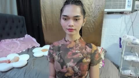 Snapshot of naughty_emmats chatting on October 9, 2025, 9:35 pm emma online show from October 9, 2025, 9:35 pm