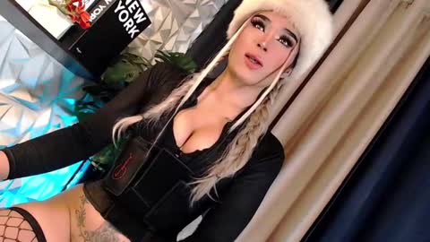 Snapshot of naughty_lexie69xx chatting on February 9, 2025, 10:00 pm GODDESS LEXIE online show from February 9, 2025, 10:00 pm