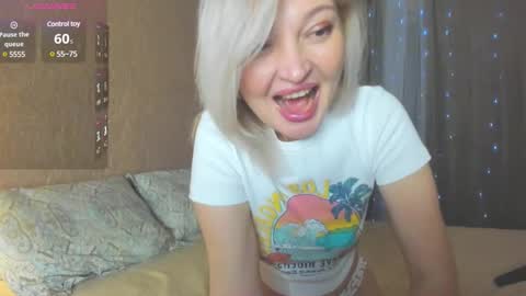Snapshot of naughty_milena chatting on January 22, 2025, 8:49 pm Milena online show from January 22, 2025, 8:49 pm