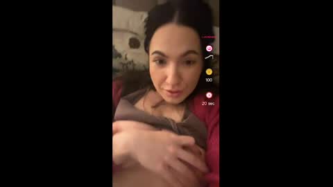 Elena online show from April 14, 2026, 2:06 am