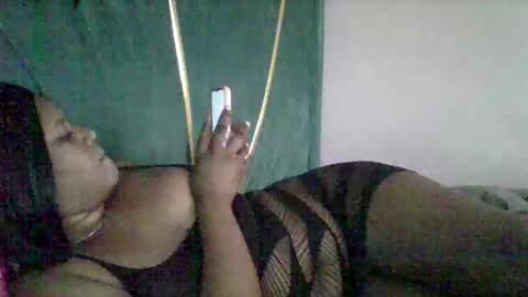 Snapshot of naughty_queen25 chatting on September 25, 2025, 11:25 am queen online show from September 25, 2025, 11:25 am