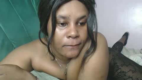 Snapshot of naughty_queen25 chatting on October 2, 2025, 6:04 pm queen online show from October 2, 2025, 6:04 pm