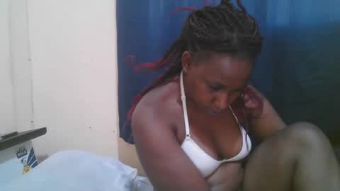 Snapshot of naughty_slender2 chatting on September 14, 2025, 7:18 am jn online show from September 14, 2025, 7:18 am