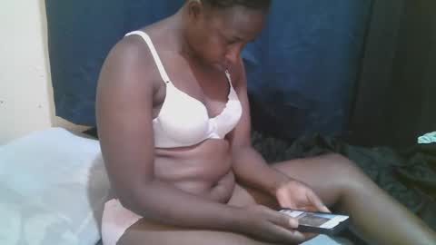 Snapshot of naughty_slender2 chatting on September 22, 2025, 12:12 am jn online show from September 22, 2025, 12:12 am