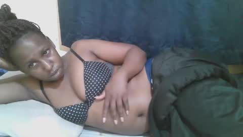 Snapshot of naughty_slender2 chatting on September 24, 2025, 5:33 am jn online show from September 24, 2025, 5:33 am