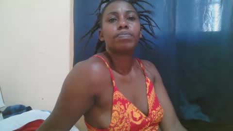 Snapshot of naughty_slender2 chatting on September 29, 2025, 10:42 am jn online show from September 29, 2025, 10:42 am