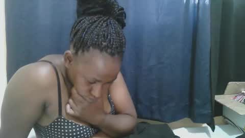 Snapshot of naughty_slender2 chatting on October 10, 2025, 5:39 am jn online show from October 10, 2025, 5:39 am