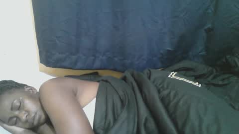 Snapshot of naughty_slender2 chatting on October 14, 2025, 7:03 pm jn online show from October 14, 2025, 7:03 pm