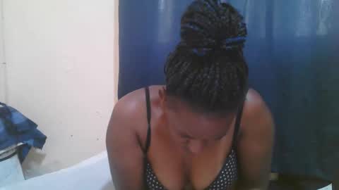 Snapshot of naughty_slender2 chatting on October 18, 2025, 6:16 am jn online show from October 18, 2025, 6:16 am