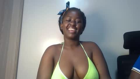 Snapshot of naughty_sluttygal chatting on September 16, 2025, 5:25 pm Lydiah online show from September 16, 2025, 5:25 pm