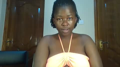 Snapshot of naughty_sluttygal chatting on September 17, 2025, 9:27 pm Lydiah online show from September 17, 2025, 9:27 pm